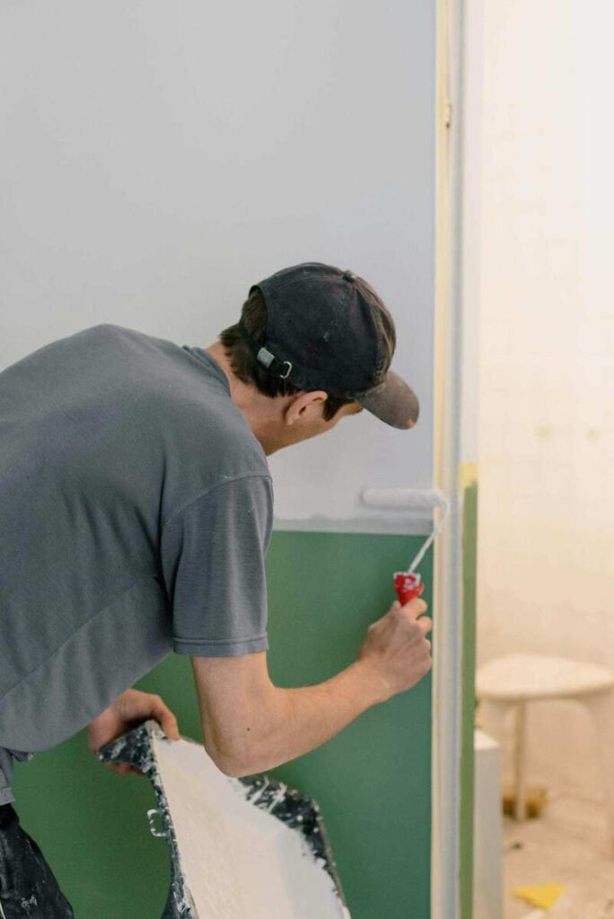 skilled handyman tean in Tenerife offering painting and decorating services